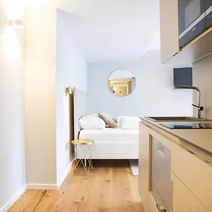 Blackhome I Contactless Check-in Lejlighedshotel