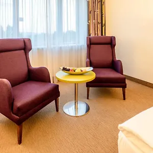 מלון Plaza Premium