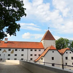 Gaestehaus Maelzerei Auf Schloss Neuburg Am Penzion Neuburg am Inn